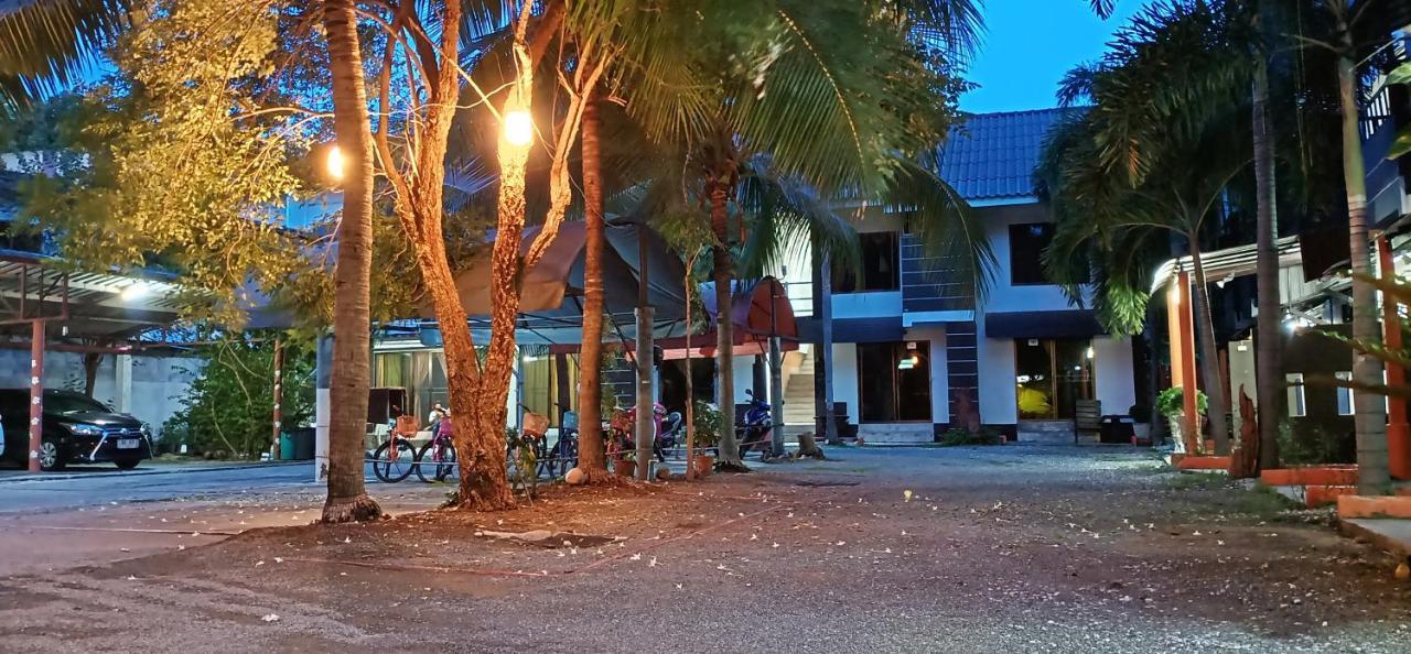 Banyan Resort Bangsaen Luaran gambar